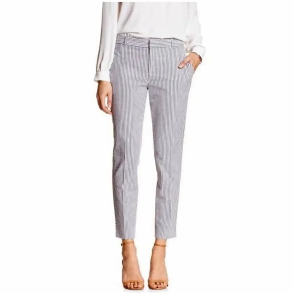 Banana Republic Womens 4P Petite White Blue Logan Seersucker Stripe Cropped Pant